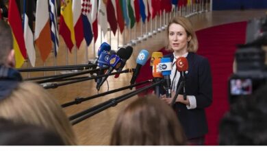 Главният дипломат на ЕС Кая Калас предупреждава, че руският президент Владимир Путин "не иска мир" преди срещата между президента Тръмп и украинския президент Володимир Зеленски.