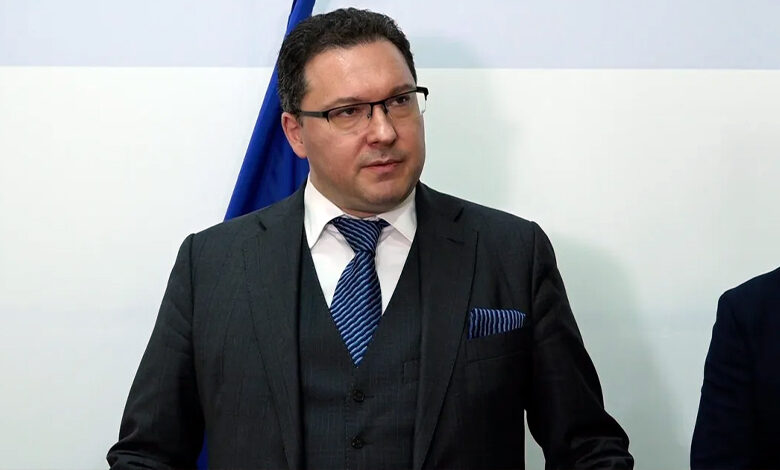 Даниел Митов разпореди проверка на поръчка за икони и балони за детска пътна безопасност
