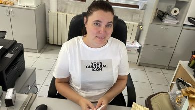 Ани Булгарова напусна Община Сливен след 23 години, колеги и ръководство ѝ благодариха