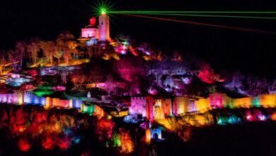 Огнено шоу, лазери, 3D мапинг и аудио-визуален спектакъл превръщат Търново в сцена под звездите