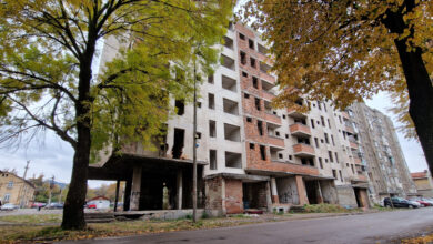 Недостроен блок в пернишкия квартал „Хумни дол“ беше продаден след години проблеми с обществения ред