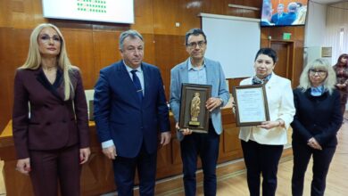 Д-р Валентин Димитров от МБАЛ – Шумен и екипът на Отделението по медицинска онкология от КОЦ – Шумен са носителите на „Награда на Шумен за здравеопазване“ за 2026 г.